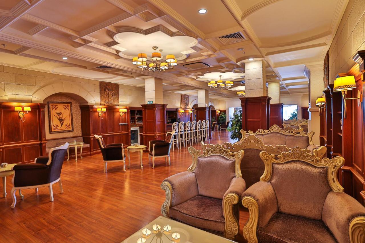 Crystal Palace Luxury &