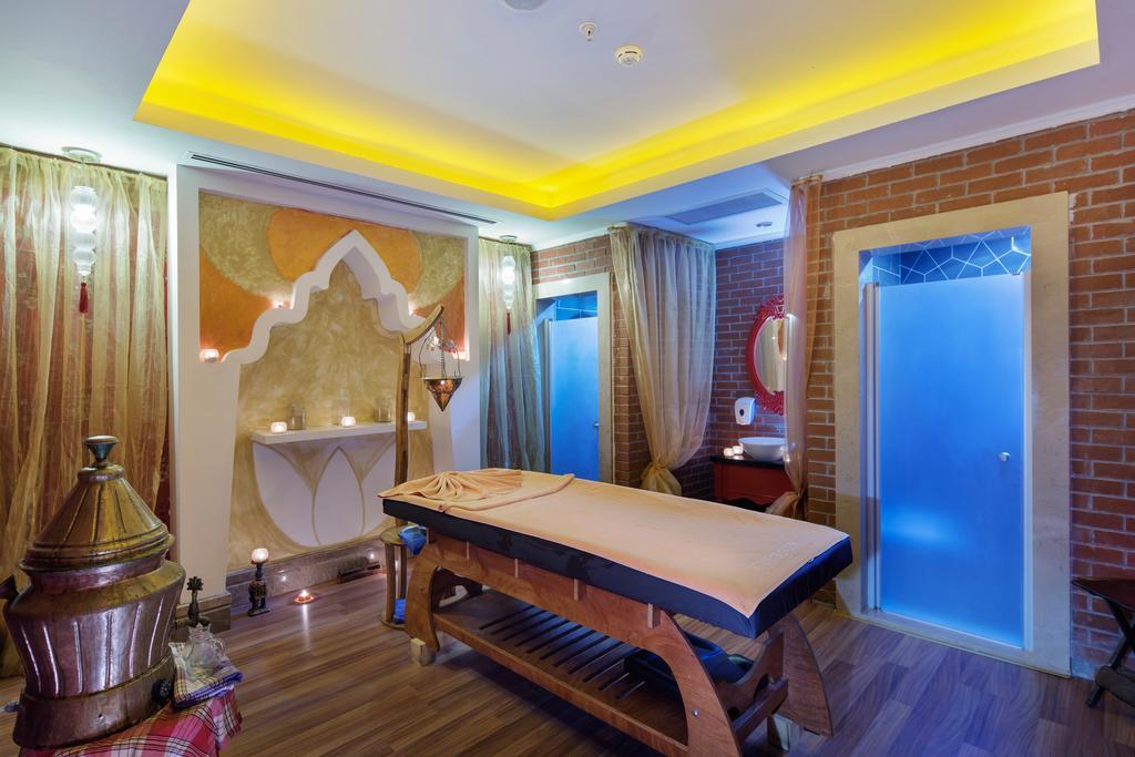 Crystal Palace Luxury &